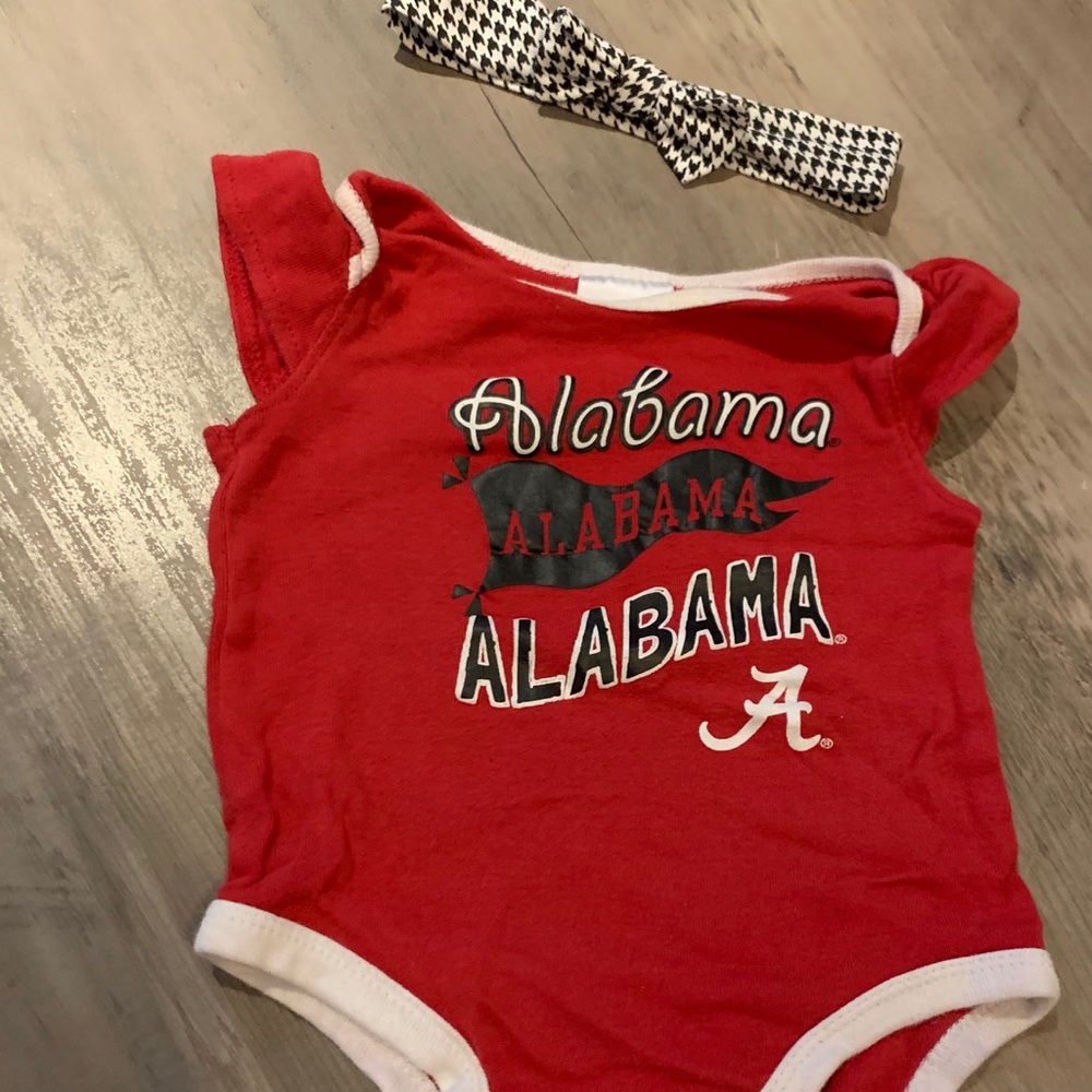 6/9 mo onesie with bow